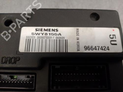 Skrzynka bezpieczników CHEVROLET EPICA (KL1_) 2.0 | BP30383605E1