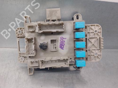 Used Fuse box TOYOTA RAV 4 II (_A2_) [2000-2005]  15612387