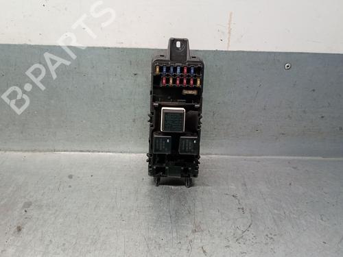 Zekeringkast MITSUBISHI CARISMA (DA_) 1.8 GDI (DA2A) (122 hp) 26542768