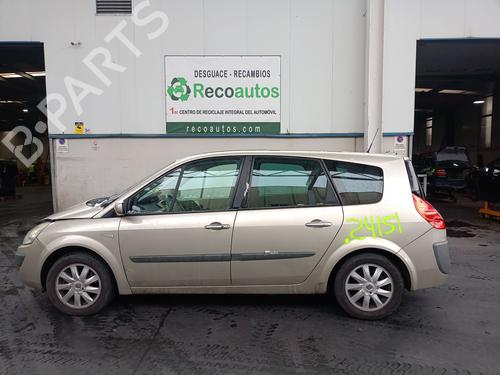 Brugte RENAULT GRAND SCÉNIC II (JM0/1_) 2.0 dCi (JM1K) (150 hp) 4351789