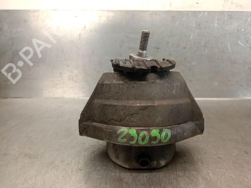 Used Engine mount BMW 5 Touring (E61) 525 d (177 hp) 27360805