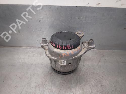 Used Engine mount MERCEDES-BENZ C-CLASS (W205) C 200 (205.042) (184 hp) 15073602