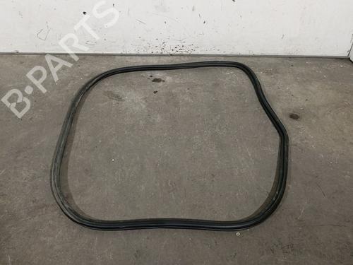 Used Rubber door seal LAND ROVER DEFENDER Station Wagon (L663) D250 MHEV 4x4 (249 hp) 30377095