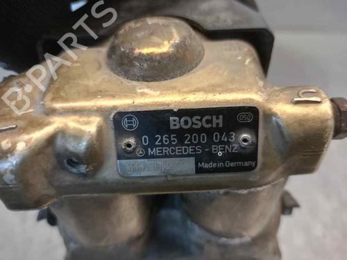 ABS pump MERCEDES-BENZ 124 Saloon (W124) 200 E (124.019) | BP18110888M43 