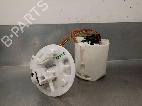 Used Fuel pump MERCEDES-BENZ CLA Shooting Brake (X118) CLA 200 (118.687) (163 hp) 25238260
