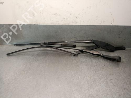 Used Front windshield wiper arm MERCEDES-BENZ GLC (X253) 220 d 4-matic (253.905, 253.903) (170 hp) 25381545
