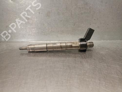 Used Injector BMW 5 (F10) 530 d (245 hp) 30104827