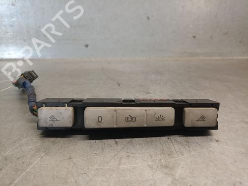 Used Switch Switch VW TRANSPORTER T5 Bus (7HB, 7HJ, 7EB, 7EJ) 1.9 TDI (102 hp) 33019224 33019224