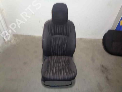 Sæde højre fortil NISSAN PIXO (UA0) 1.0 (68 hp) 7859040