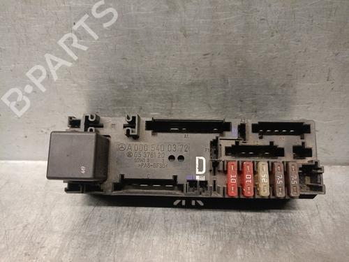 Used Fuse box MERCEDES-BENZ E-CLASS (W210) E 270 CDI (210.016) (170 hp) 30940435