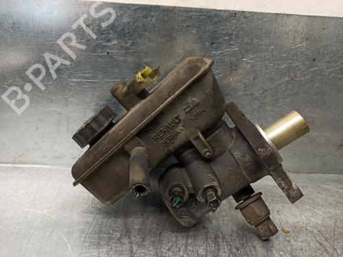 Used Brake master cylinder RENAULT LAGUNA II (BG0/1_) 1.9 dCi (BG08, BG0G) (120 hp) 10040857