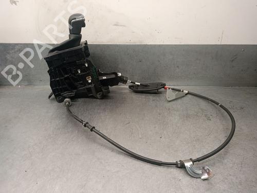 Used Gear lever TOYOTA YARIS (_P21_, _PA1_, _PH1_) 1.5 Hybrid (MXPH10, MXPH11) (116 hp) 24917167