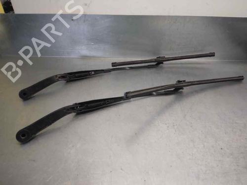 Used Front windshield wiper arm MERCEDES-BENZ GLK-CLASS (X204) [2008-2015]  10376390