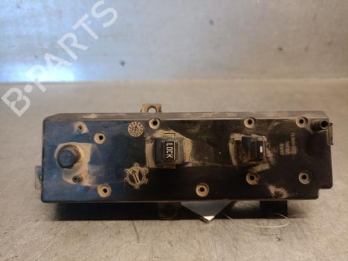 Used Right front window switch Right front window switch JEEP GRAND CHEROKEE II (WJ, WG) 3.1 TD 4x4 (140 hp) 33182404 33182404