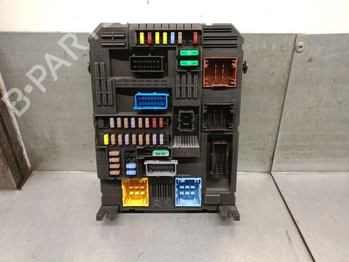 Used Fuse box DS DS 7 Crossback (J4_, JR_, JC_) E-TENSE 225 (J4DGZU) (181 hp) 31915588