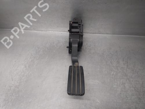Used Pedal RENAULT LAGUNA III (BT0/1) 2.0 dCi (BT07, BT0J, BT14, BT1A, BT1S) (131 hp) 13488233