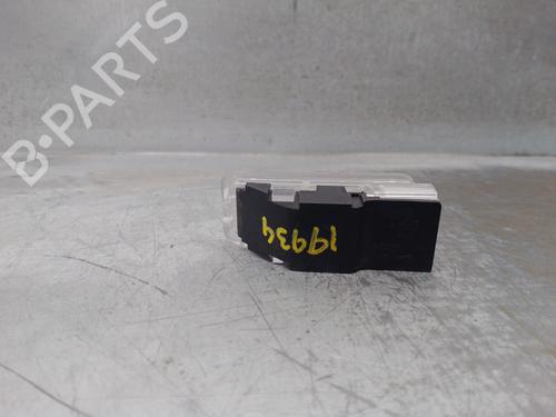 Interior roof light PEUGEOT 2008 II (UD_, US_, UY_, UJ_, UR_, UC_) 1.2 PureTech 130 (USHNS, URHNS) | BP16990721I8 