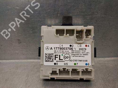 Used Comfort control module MERCEDES-BENZ CLA Shooting Brake (X118) CLA 200 (118.687) (163 hp) 25240308
