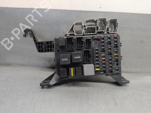 Used Fuse box FORD MONDEO III (B5Y) 1.8 16V (125 hp) 16852189