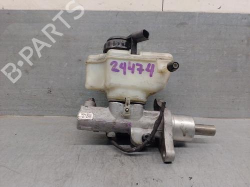 Used Brake master cylinder VW TOURAN (1T3) 1.6 TDI (105 hp) 31886682