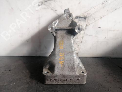 Used Engine mount MERCEDES-BENZ CLK (C209) CLK 270 CDI (209.316) (170 hp) 8762593