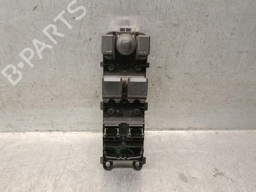 Used Left front window switch LAND ROVER DEFENDER Station Wagon (L663) D250 MHEV 4x4 (249 hp) 30319652