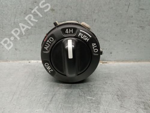 Used Switch NISSAN PATHFINDER III (R51) 2.5 dCi 4WD (171 hp) 24334744