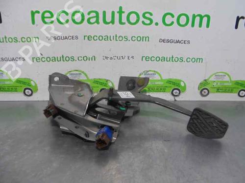 Used Clutch pedal RENAULT KOLEOS I (HY_) 2.0 dCi (HY0K) (150 hp) 8791148