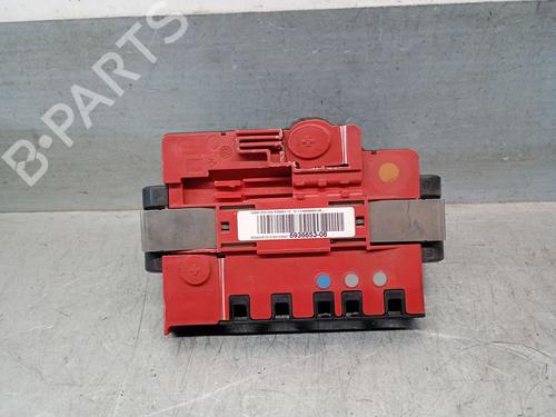 Used Fuse box BMW 3 (E90) 320 d (163 hp) 25783083