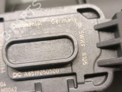 Mass air flow sensor MERCEDES-BENZ VITO Van (W447) 114 CDI 4x4 (447.601, 447.603, 447.605) | BP28825618M95