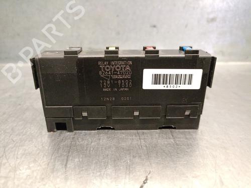 Sikringsdose TOYOTA AURIS (_E18_) 1.6 (ZRE181_, ZRE185_, ZRE185R, ZRE181R) (132 hp) 30610360