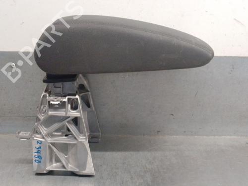 Used Armrest / Center console AUDI A3 Sportback (8VA, 8VF) 1.6 TDI (110 hp) 28690111
