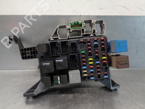 Used Fuse box FORD MONDEO III (B5Y) 2.0 16V TDDi / TDCi (115 hp) 11879019