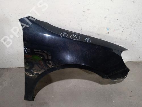 Used Right front fenders Right front fenders 37647100 37647100
