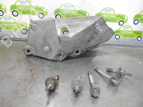 Used Engine mount Engine mount 8762134 8762134