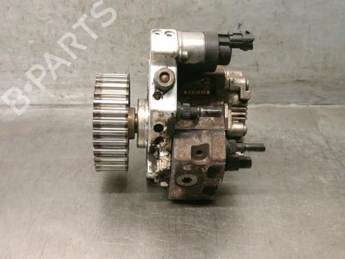 Used Injection pump RENAULT SCÉNIC II (JM0/1_) 1.9 dCi (JM0G, JM12, JM1G, JM2C) (120 hp) 31014544