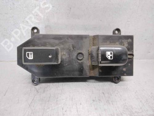 Used Right front window switch HYUNDAI SANTA FÉ II (CM) [2005-2015]  18236377