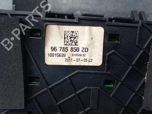 Switch CITROËN DS5 2.0 HDi 200 Hybrid4 All-wheel Drive | BP27998351I30 