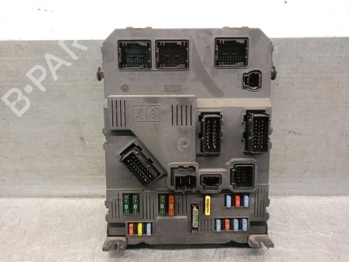 Used Fuse box PEUGEOT 206 Hatchback (2A/C) 1.4 HDi eco 70 (68 hp) 30735321
