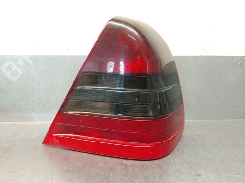 Used Right taillight Right taillight MERCEDES-BENZ C-CLASS (W202) C 220 CDI (202.133) (125 hp) 34344813 34344813