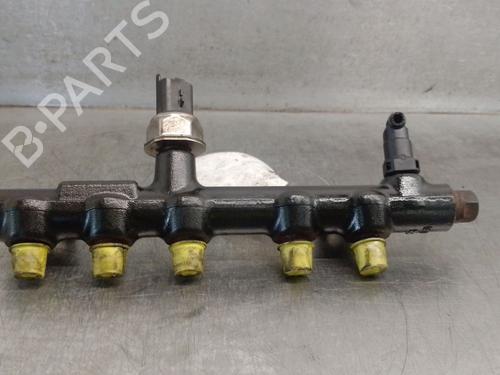 Used Injection rail Injection rail 37793037 37793037