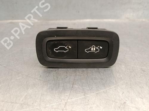 Used Switch VOLVO XC40 (536) D4 AWD (190 hp) 29915745