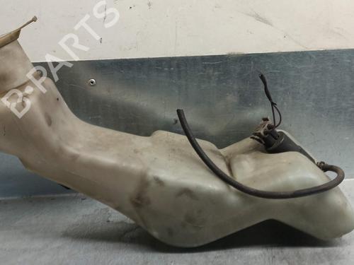 Used Windscreen washer tank BMW 5 (E34) 525 tds (143 hp) 9412600