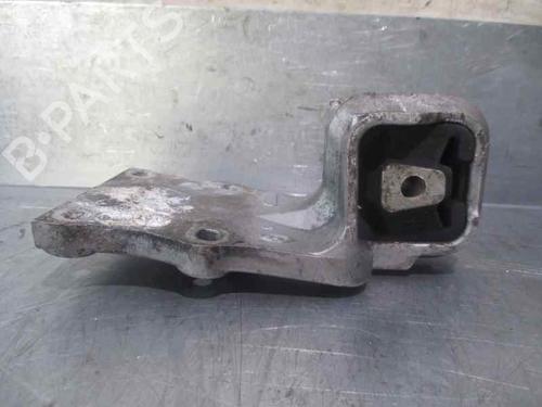 Used Engine mount OPEL SINTRA (APV) 2.2 i 16V (OUN16, Y94) (141 hp) 8762877