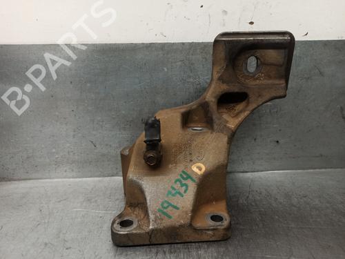 Used Engine mount LAND ROVER DISCOVERY III (L319) 2.7 TD 4x4 (190 hp) 17364622