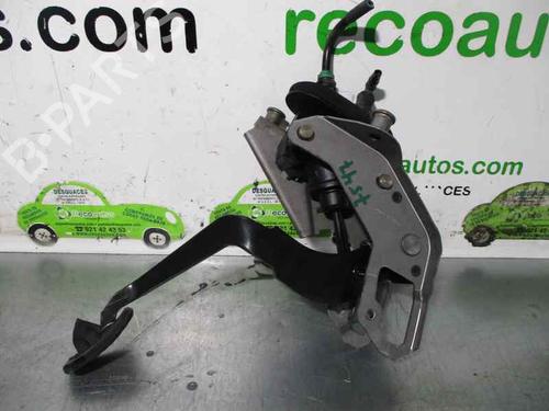Used Clutch pedal FORD FIESTA VI (CB1, CCN) [2008-2017]  8790952