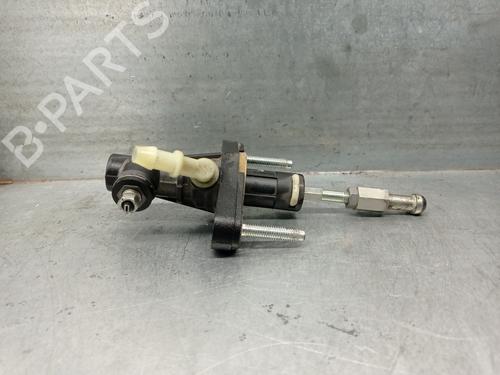 Used Clutch slave cylinder TOYOTA YARIS (_P13_) 1.5 (NSP131_) (112 hp) 23427107