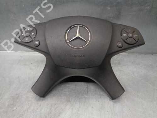 Used Driver airbag MERCEDES-BENZ C-CLASS (W204) [2007-2015]  8802121