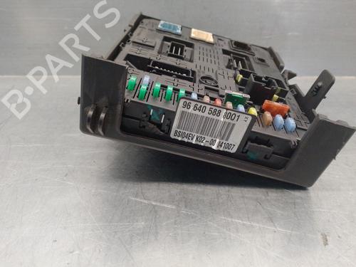 Fuse box PEUGEOT 407 (6D_) 2.7 HDi (6DUHZJ, 6DUHZF) | BP17099488E1 