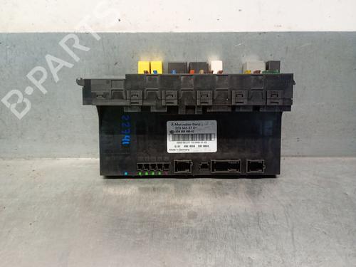 Used Fuse box MERCEDES-BENZ C-CLASS (W203) C 180 Kompressor (203.046) (143 hp) 26170114